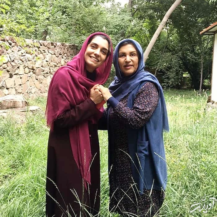 رویا تیموریان و الیکا عبدالرزاقی در یک قاب رویا تیموریان و الیکا عبدالرزاقی